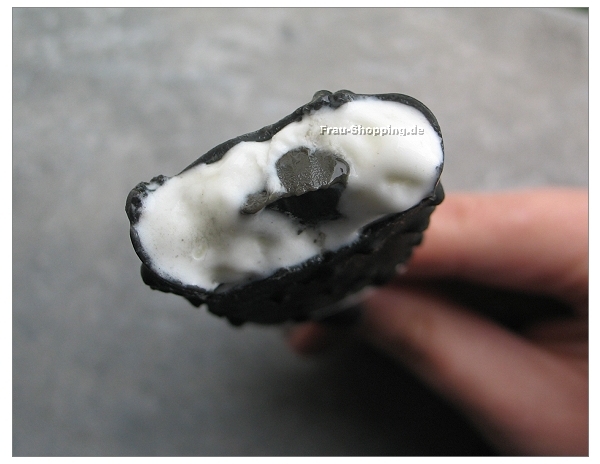 Lidl Gelatelli Black Spirit Lackritz-Eis von innen Lidl Gelatelli Black Spirit Lackritz-Eis von innen